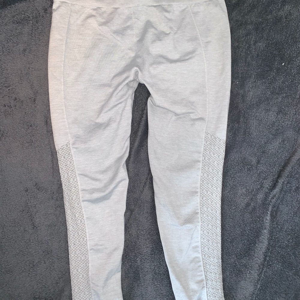 Gray fabletics leggings